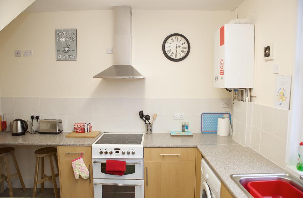 Bristol Serviced Lets - 152/154 Bath Road Экстерьер фото