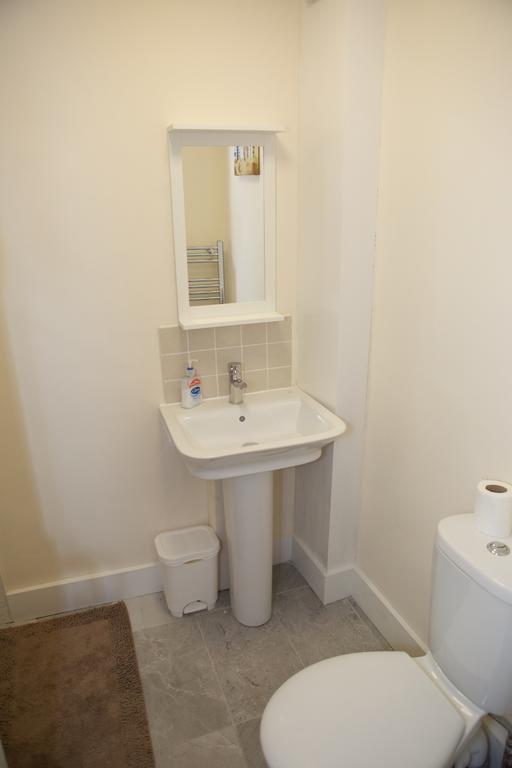 Bristol Serviced Lets - 152/154 Bath Road Экстерьер фото