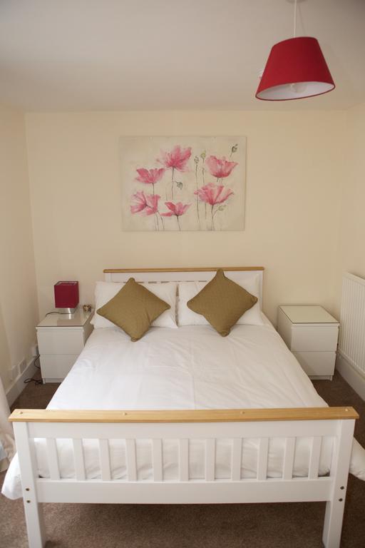 Bristol Serviced Lets - 152/154 Bath Road Номер фото