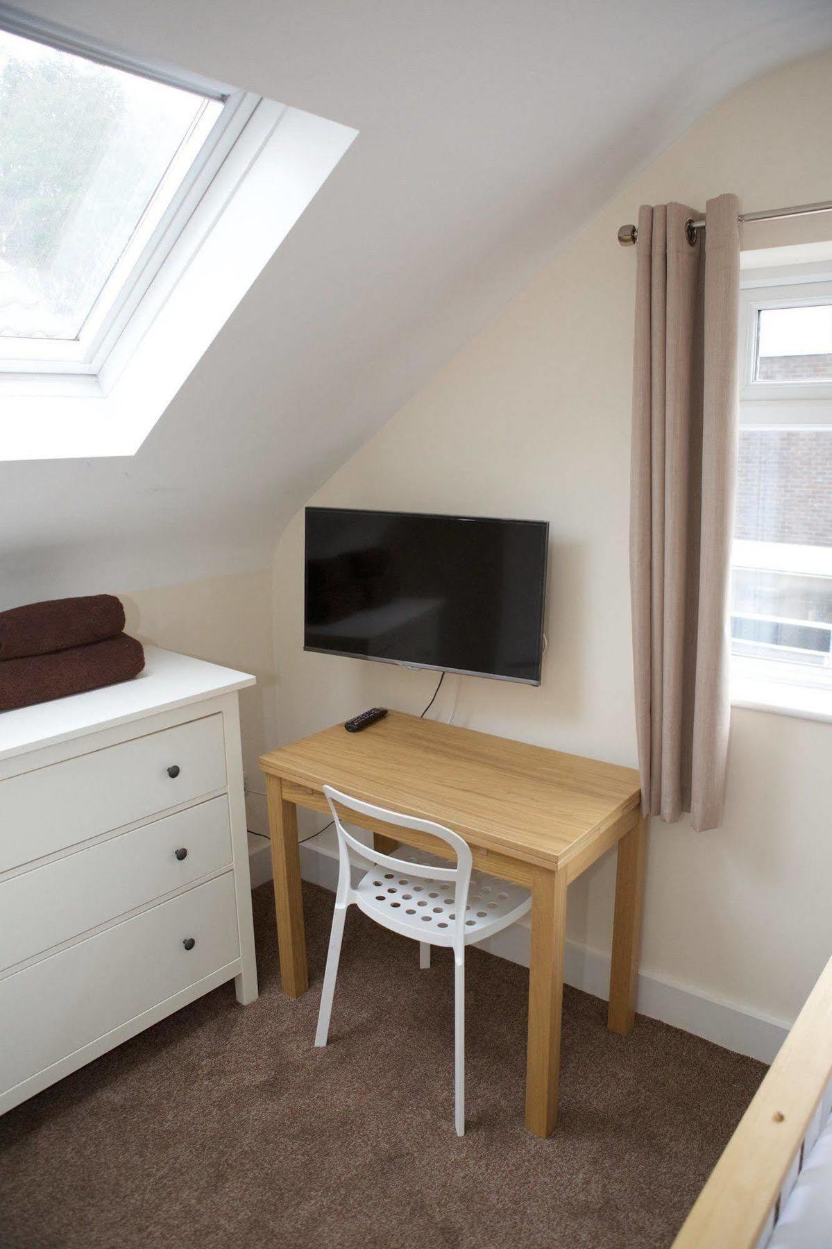 Bristol Serviced Lets - 152/154 Bath Road Экстерьер фото