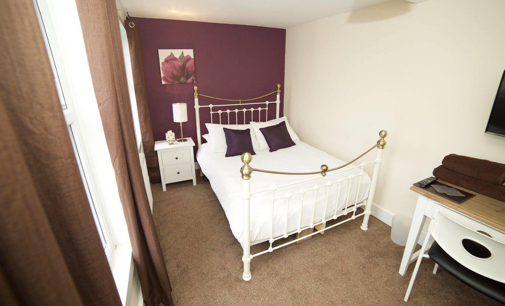 Bristol Serviced Lets - 152/154 Bath Road Экстерьер фото